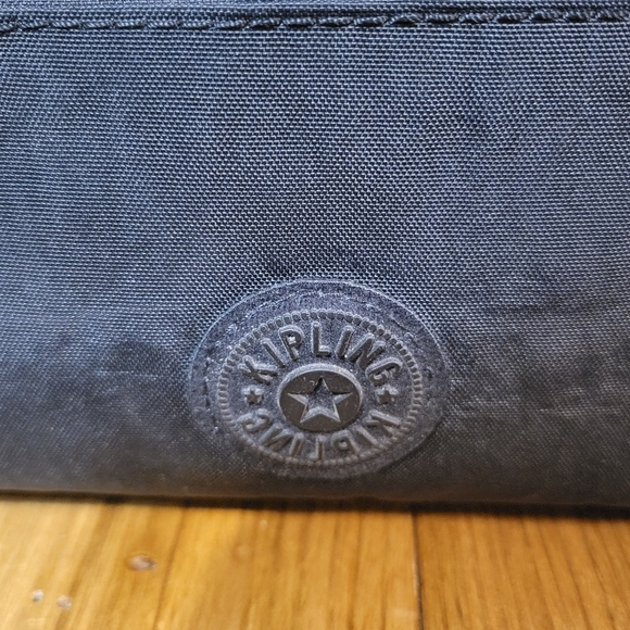 Kipling Alvar 4 pocket black nylon crossbody purse - Picture 2 of 11